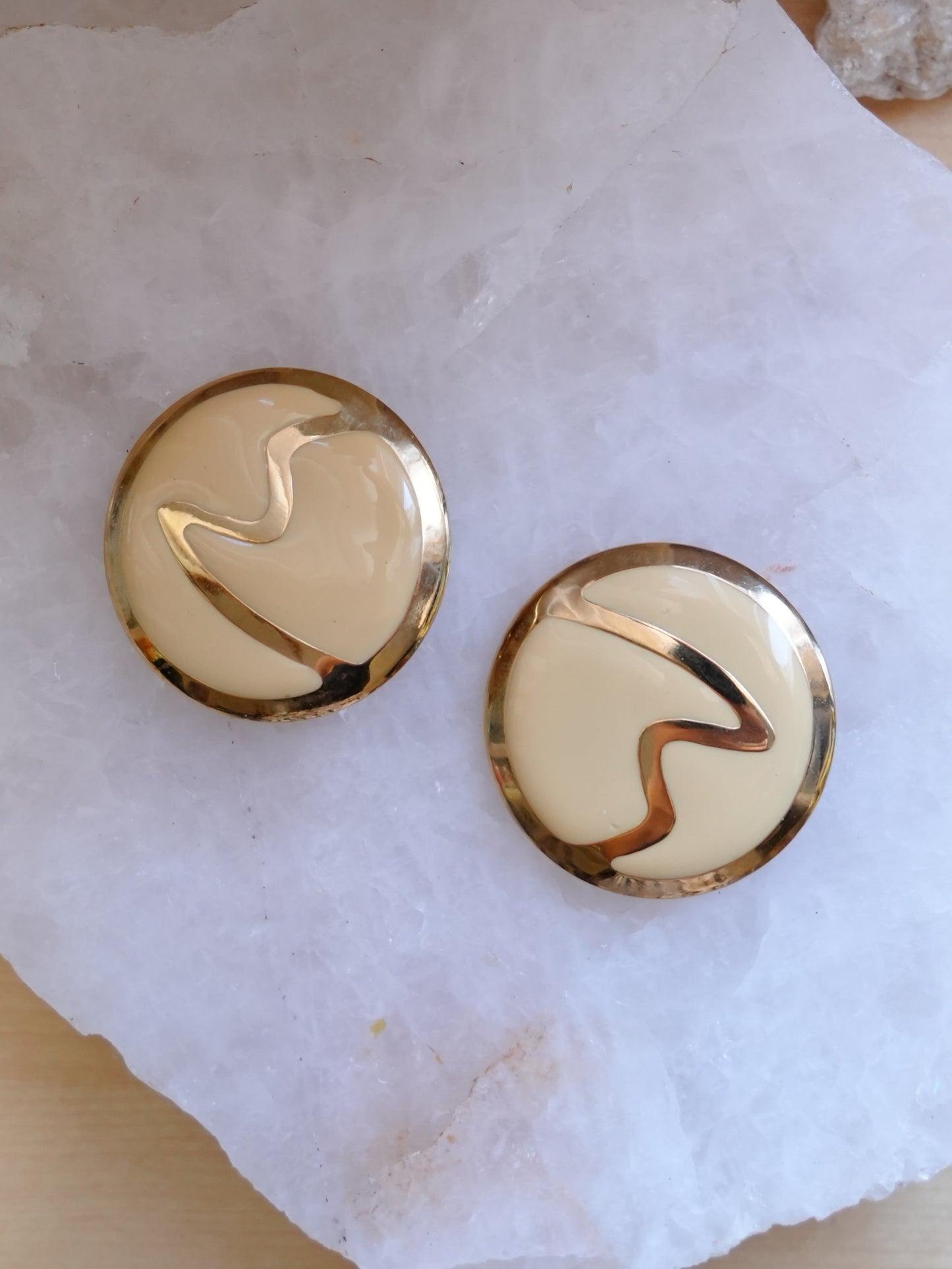 Vintage Round Earrings