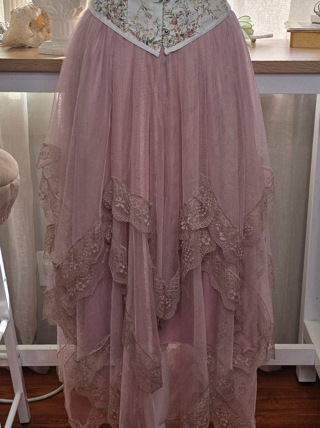 Rose lace trim skirt