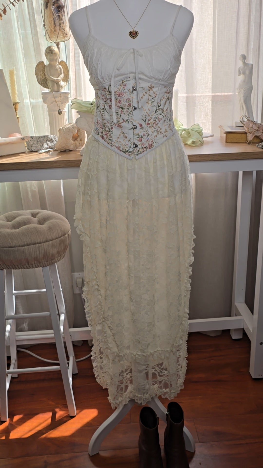 Lace maxi