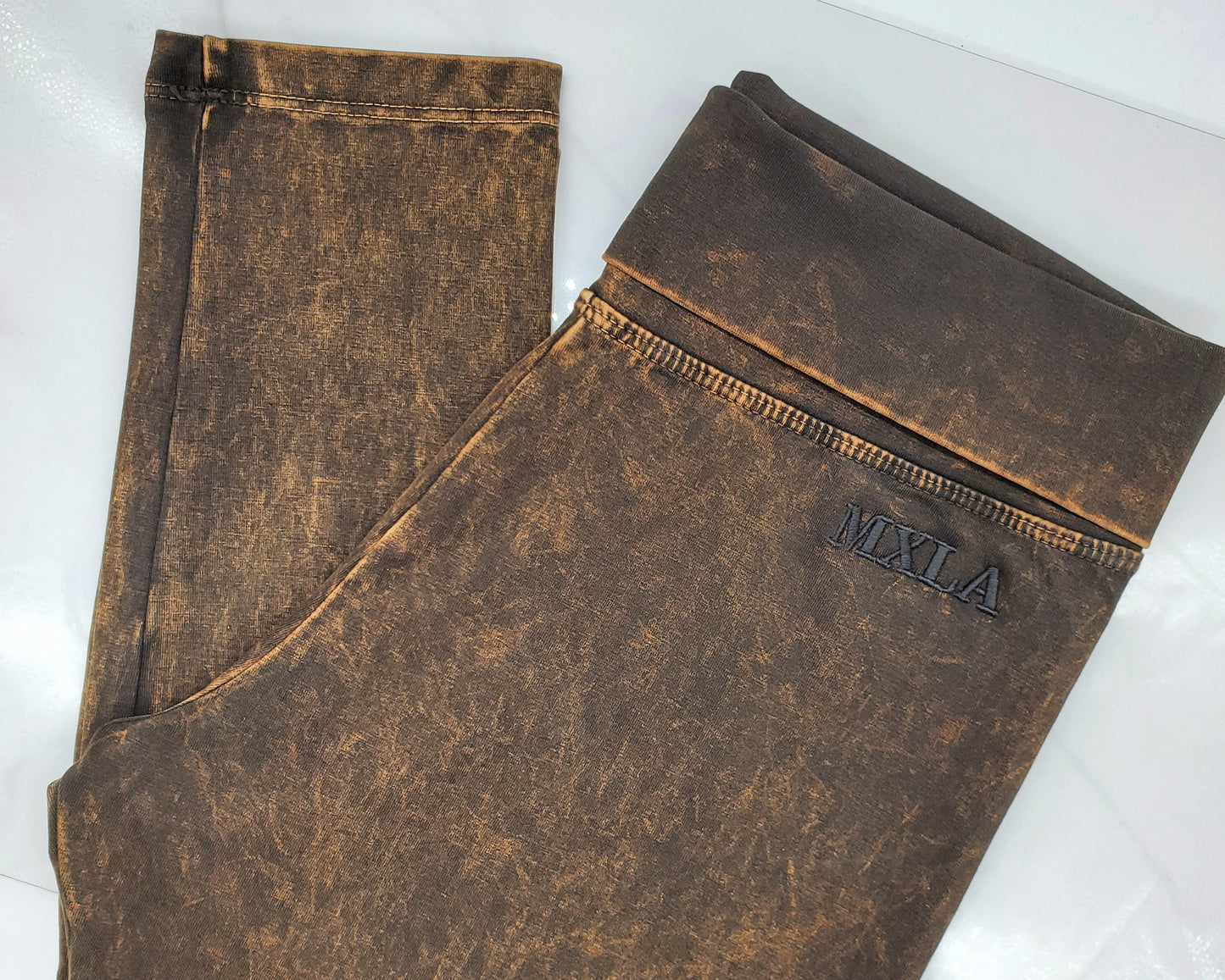 MXLA Sculpting Mineral Washed Legging