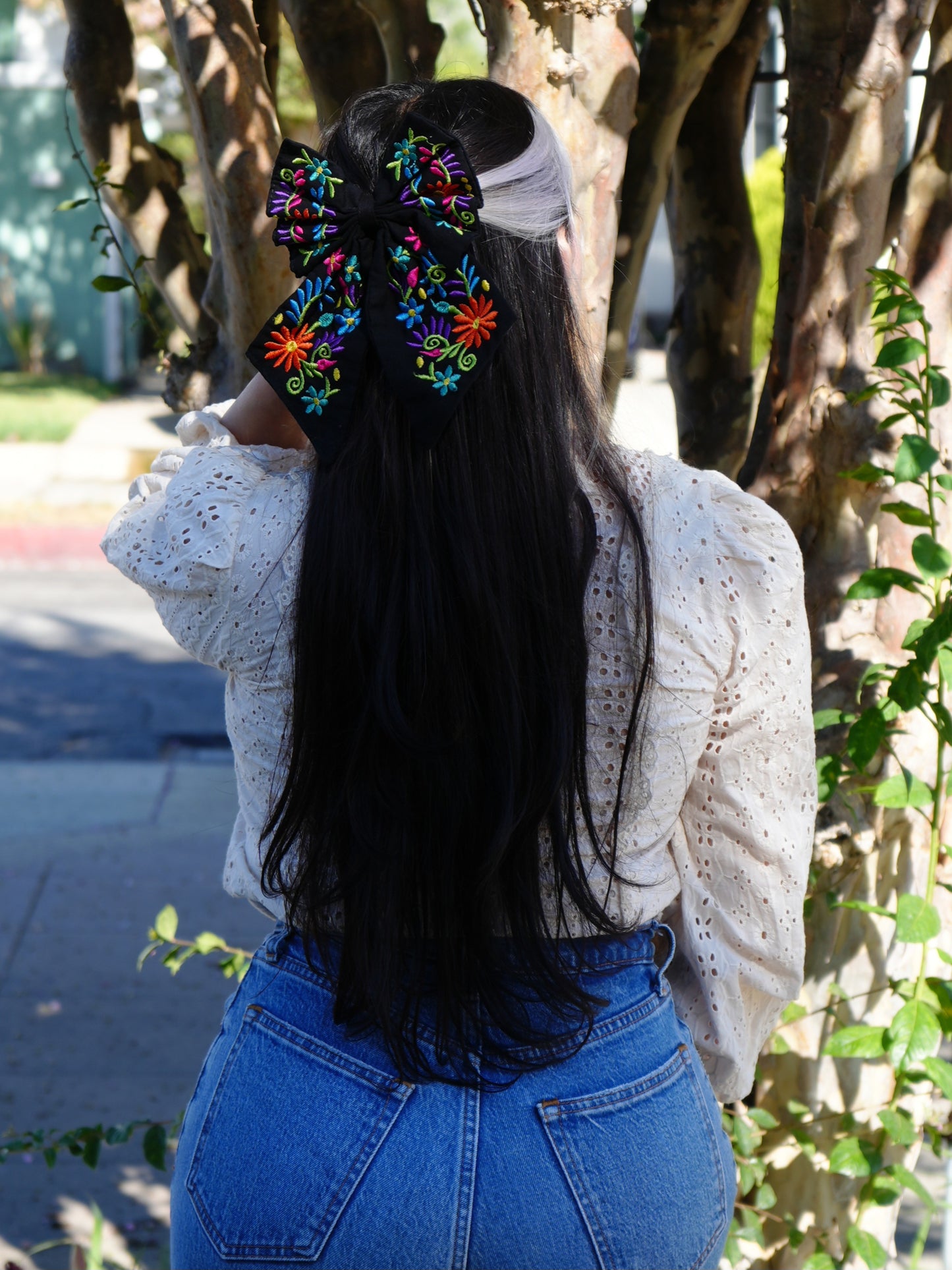 Cielito Lindo Embroidered hair bow